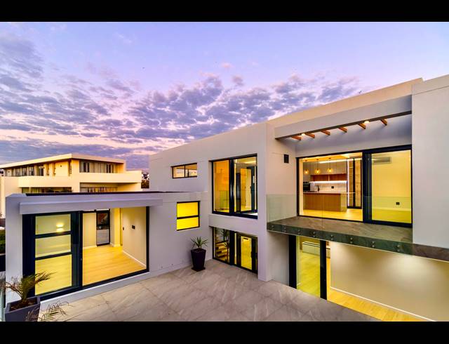 4 BEDROOM HOUSE FOR SALE IN BIG BAY